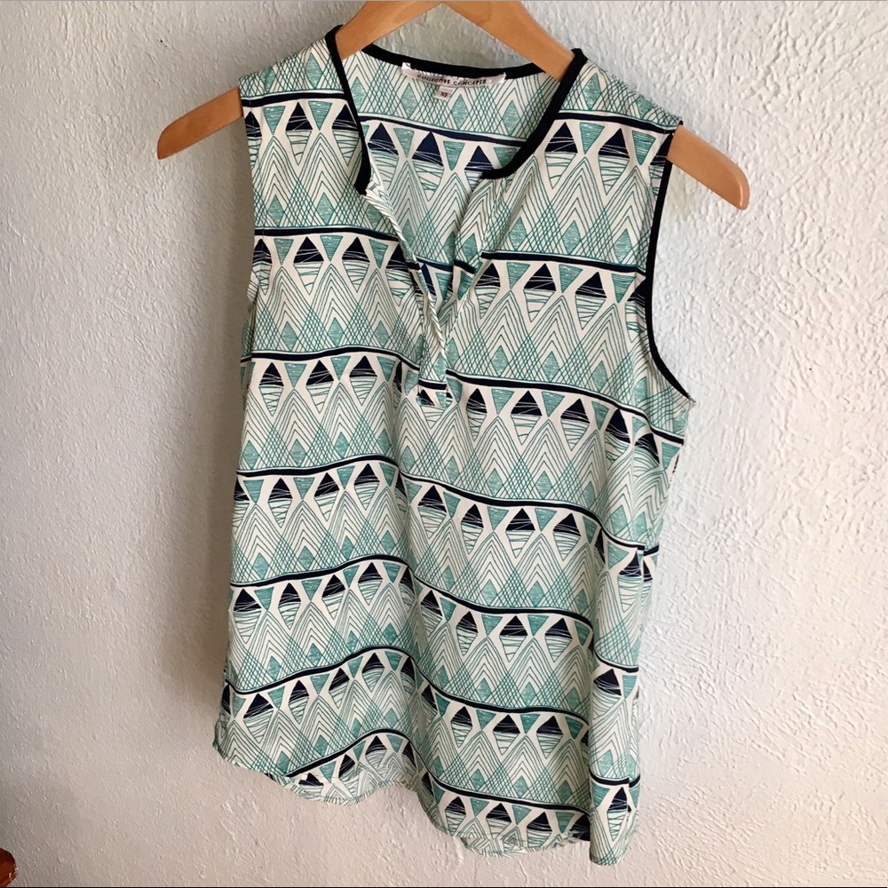 Collective Concepts Abstract pattern lightweight sleeveless summer blouse